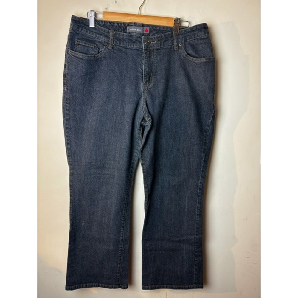 Venezia Women Size 3 Petite‎ Stretch Bootcut Jeans Dark Wash Normcore